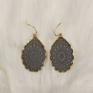 Laser cut tear drop hook earrings gray